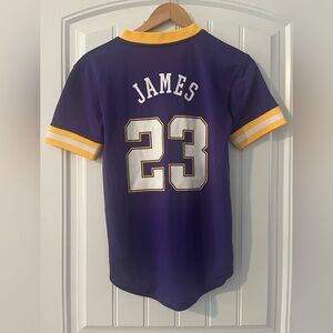 Lakers LeBron James short sleeve jersey. Youth.